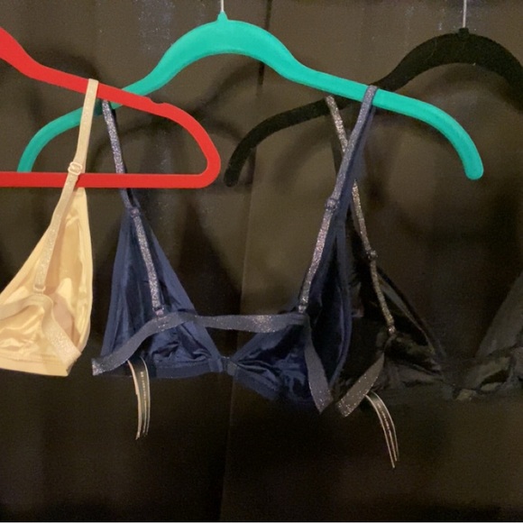 Lot of 3 Victoria's Secret bling sequin bralette’s. New without tags. Small - Picture 7 of 10